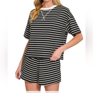 🛍️ 186. Wimen’s Black Striped Round Neck Tee & Shorts Set NWT